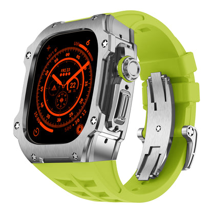 RM7015 Series - Silver Vanguard Apple Watch Ultra Case